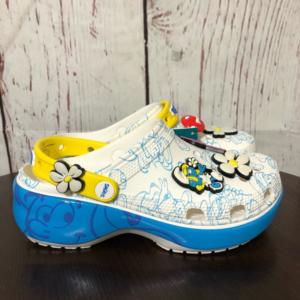 CROCS X SMURFS SMURFETTE super cute clog with jibbitz size 7 nwt - Picture 9 of 13